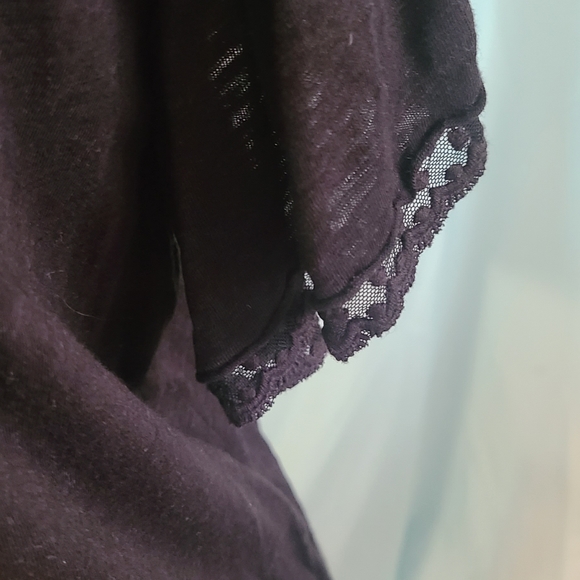 Dark top - Picture 3 of 5